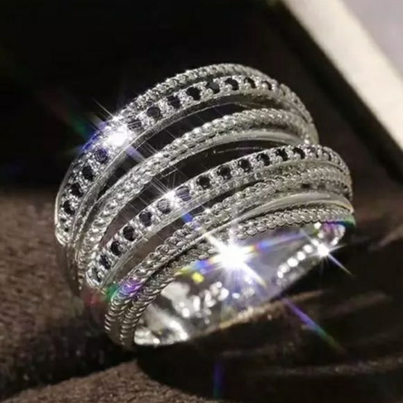New Silver Layers Black Zircon Ring - Picture 1 of 6